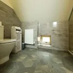 Sladacre 2 Bedroom Converted Barn דירה