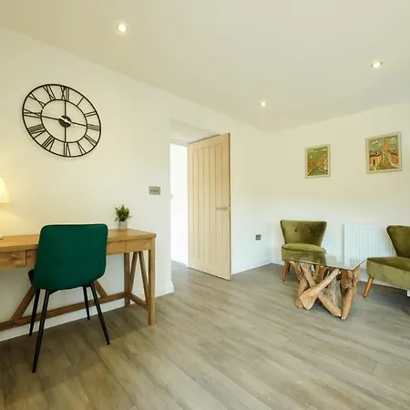 דירה Sladacre 2 Bedroom Converted Barn בריסטול