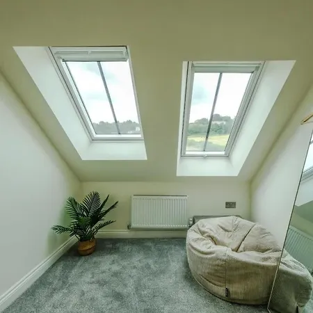 Sladacre 2 Bedroom Converted Barn Bristol